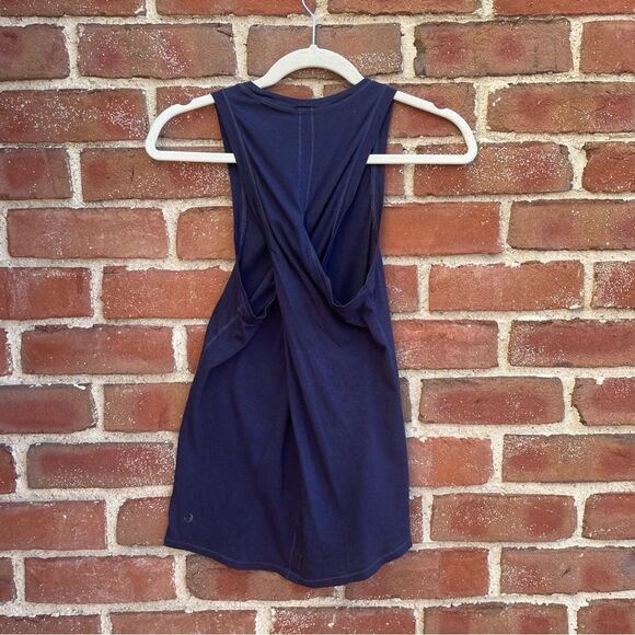 LULULEMON Bend and Twist Tank in Deep Indigo Size 6 - Picture 6 of 9